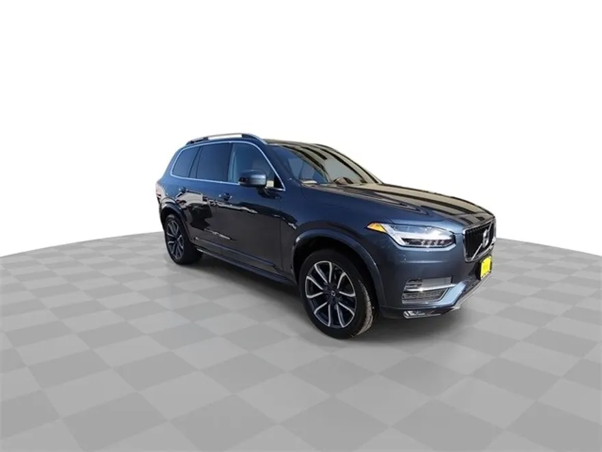 2019 Volvo XC90 T6 Momentum photo 1