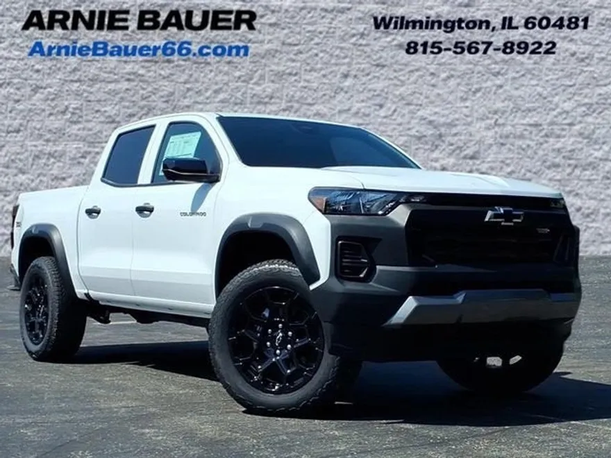 2026 Chevrolet Colorado Trail Boss photo 1