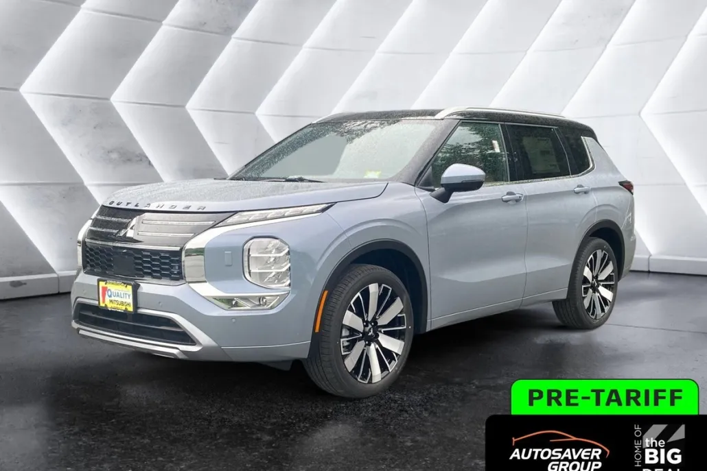 2025 Mitsubishi Outlander SEL photo 1