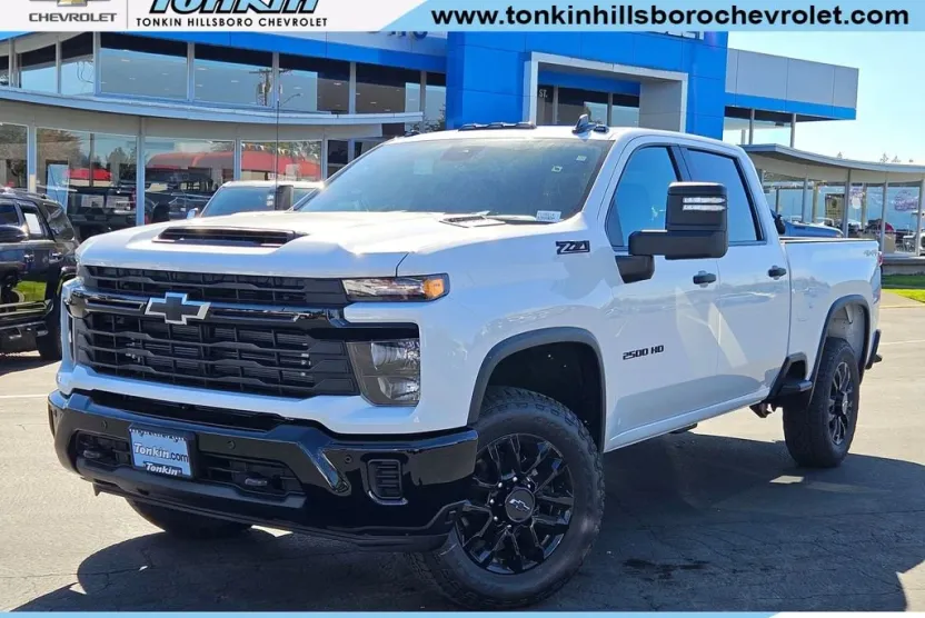2026 Chevrolet Silverado 2500HD Custom photo 1