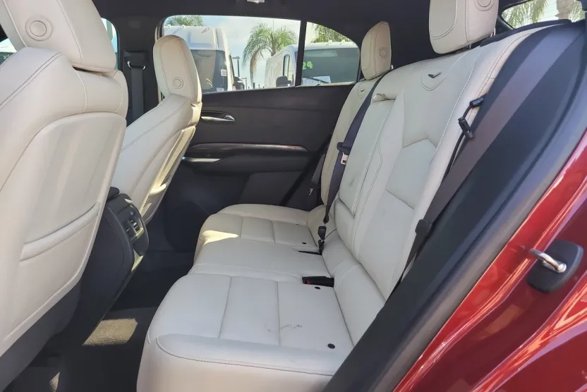 2019 Cadillac XT4 Sport photo 1