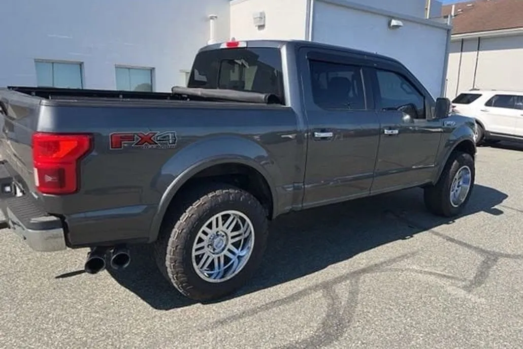 2018 Ford F-150 Lariat photo 1