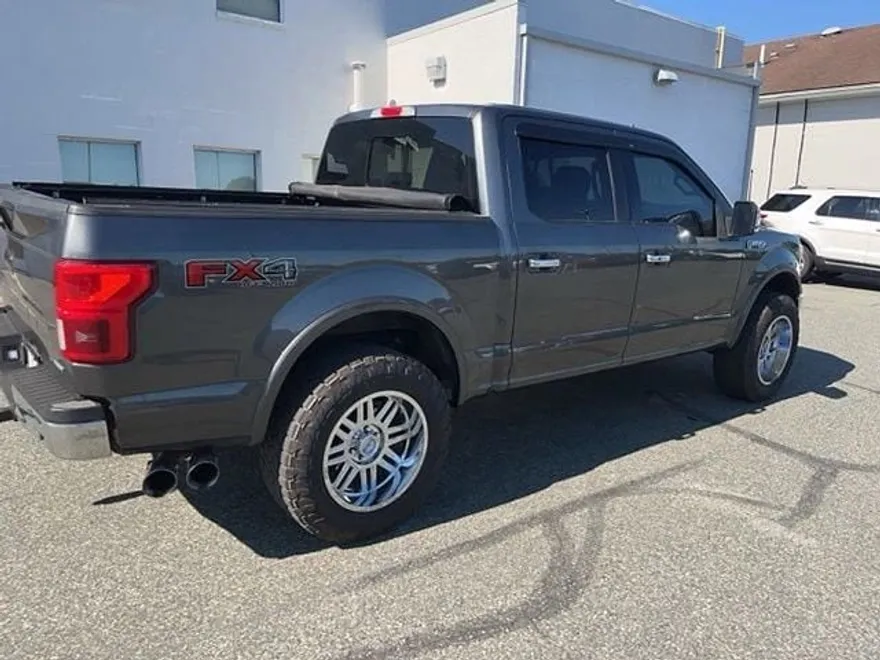 2018 Ford F-150 Lariat photo 1