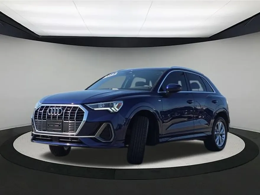 2023 Audi Q3 S line Premium Plus photo 1