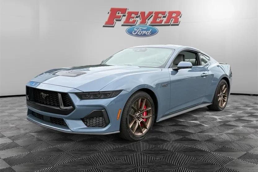 2025 Ford Mustang GT Premium photo 1