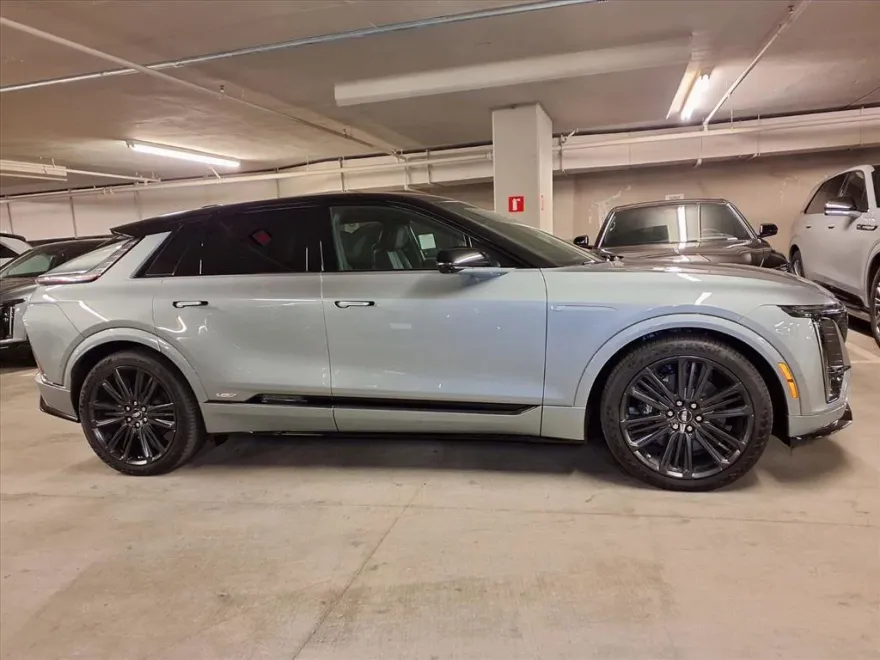 2026 Cadillac Lyriq photo 1