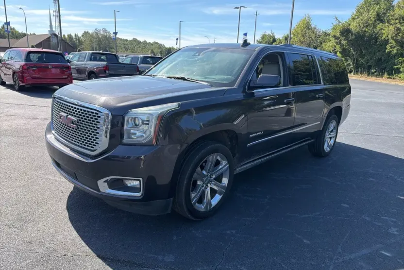 2016 Gmc Yukon XL Denali photo 1