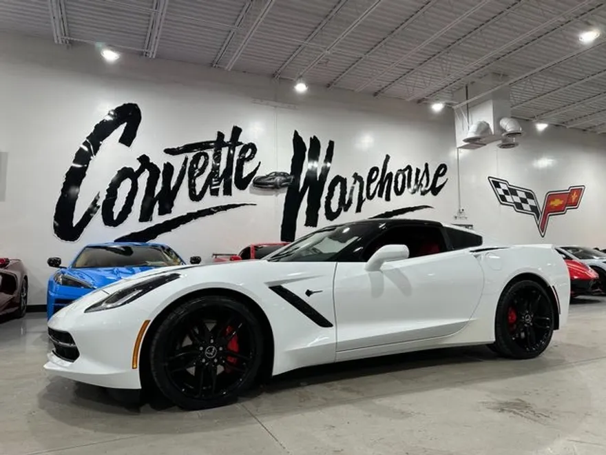 2015 Chevrolet Corvette Stingray Coupe 2LT Z51 photo 1