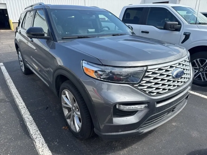 2022 Ford Explorer Platinum photo 1