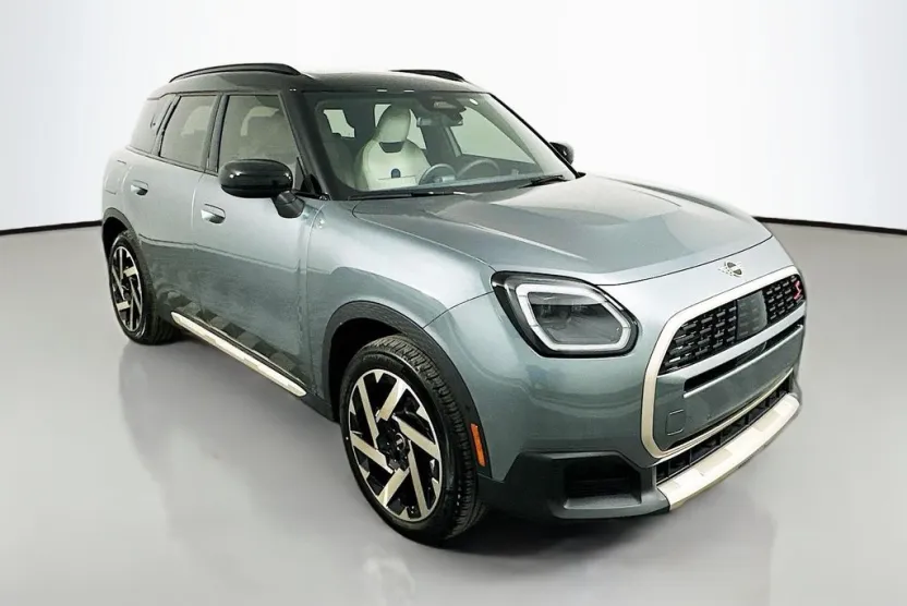 2025 Mini Countryman S ALL4 photo 1