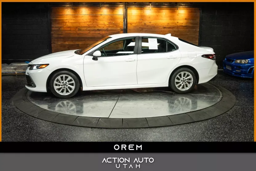 2024 Toyota Camry LE photo 1
