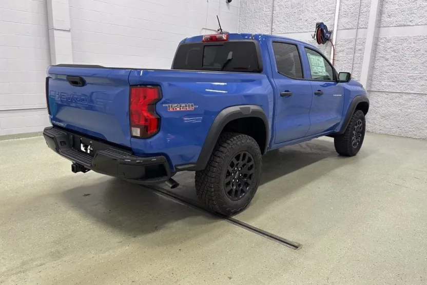 2026 Chevrolet Colorado Trail Boss photo 1