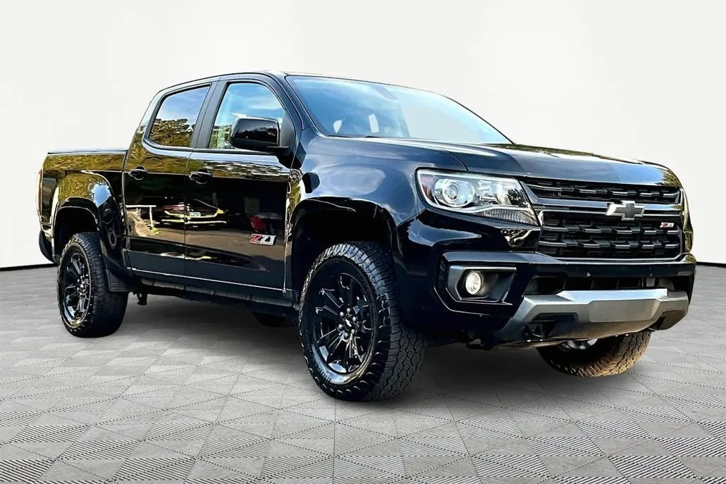 2022 Chevrolet Colorado Z71 photo 1