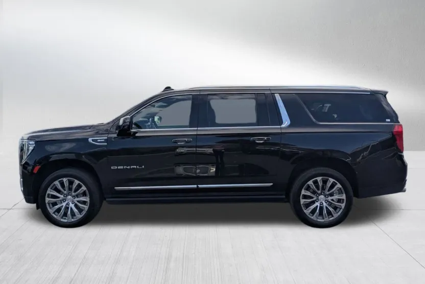 2021 Gmc Yukon XL Denali photo 1