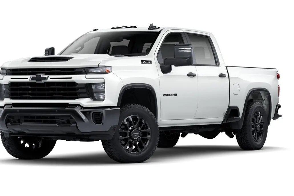 2025 Chevrolet Silverado 2500HD Custom photo 1