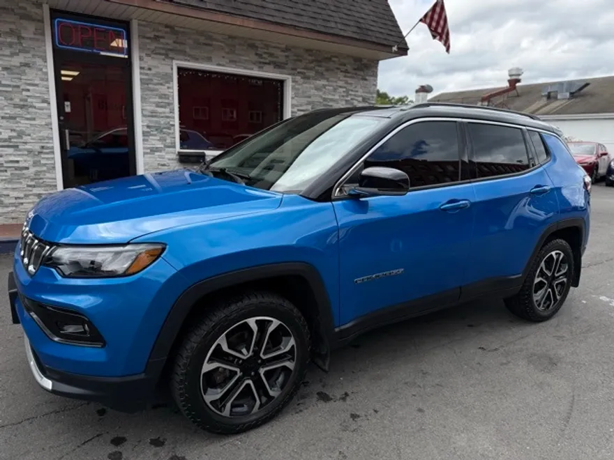 2022 Jeep Compass Limited photo 1