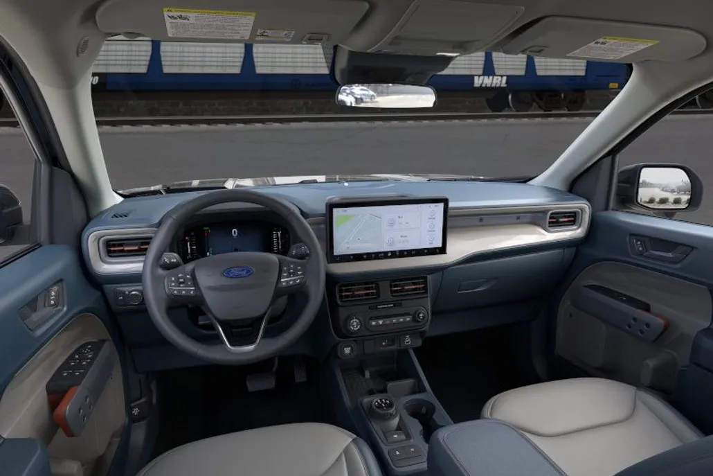 2025 Ford Maverick Lariat photo 1