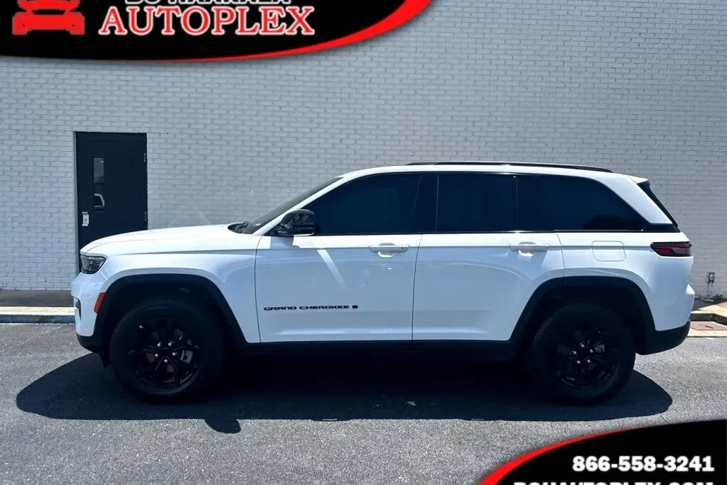 2024 Jeep Grand Cherokee Altitude photo 1