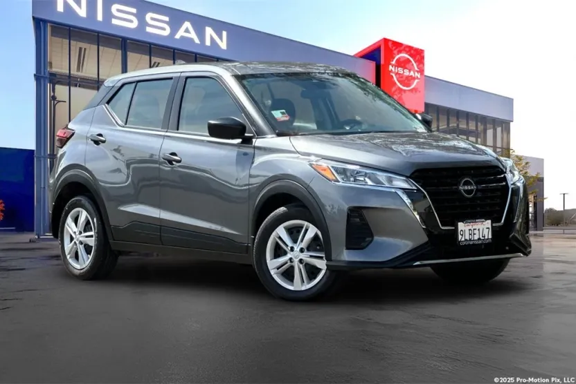 2024 Nissan Kicks S photo 1