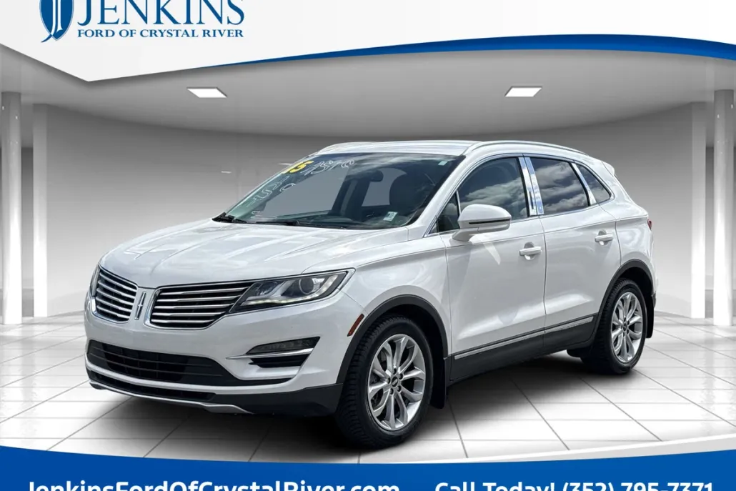 2015 Lincoln MKC Base photo 1