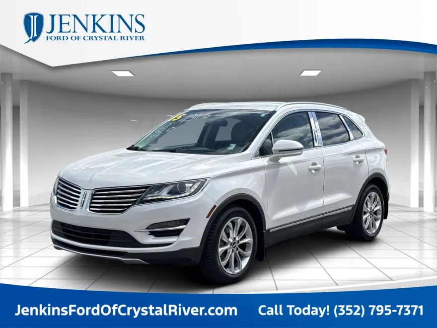 2015 Lincoln MKC Base photo 1