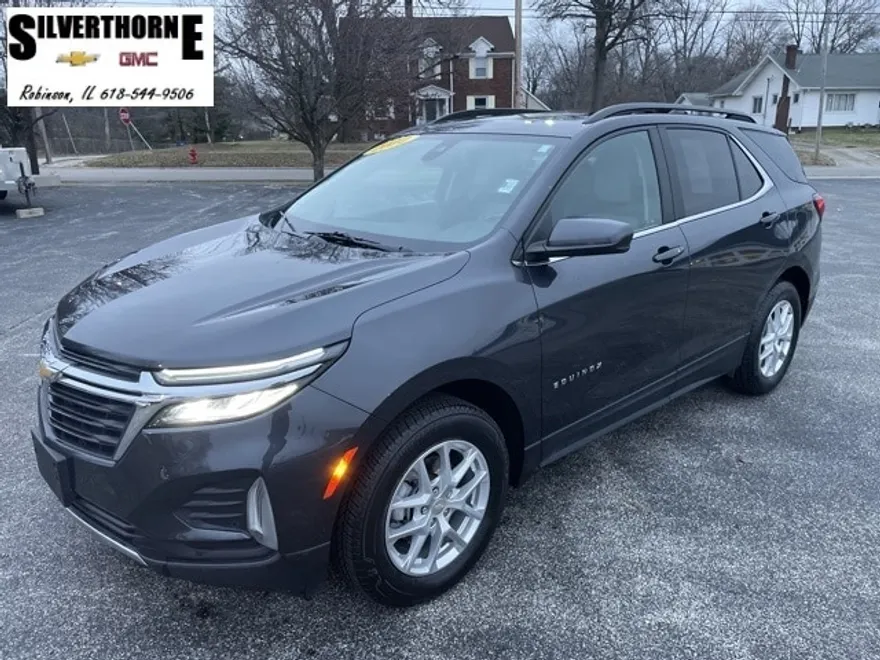 2022 Chevrolet Equinox LT photo 1