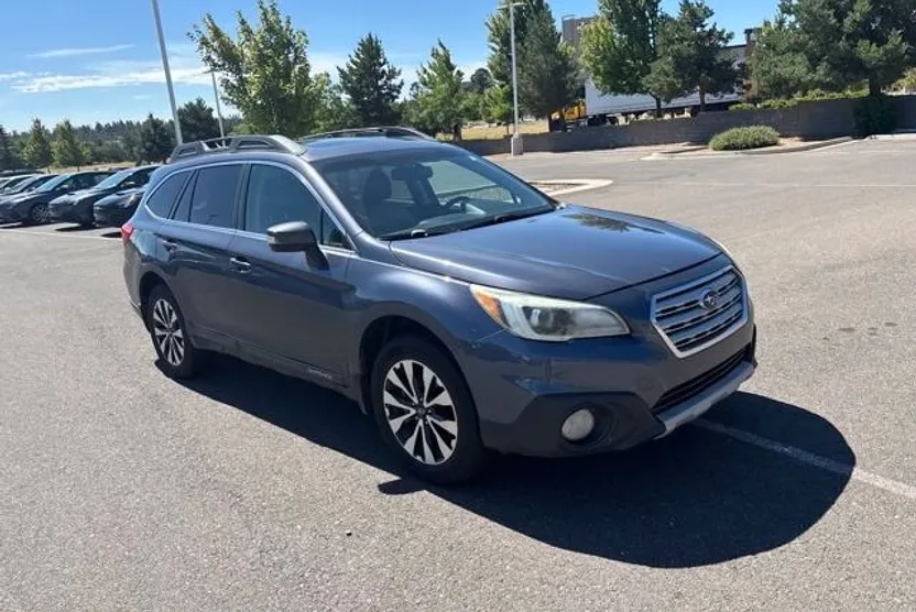 2017 Subaru Outback 2.5i Limited photo 1
