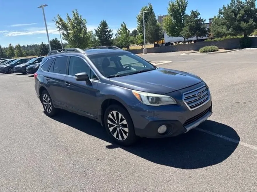 2017 Subaru Outback 2.5i Limited photo 1