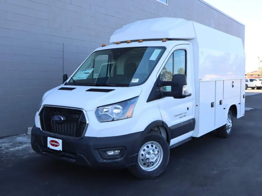 2024 Ford Transit Cutaway Chassis photo 1