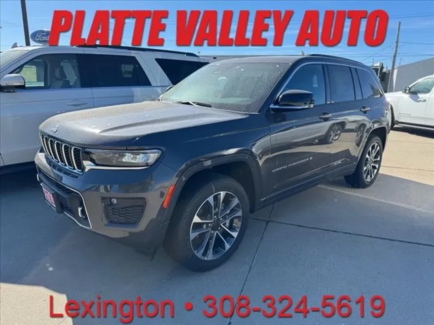 2024 Jeep Grand Cherokee Overland photo 1