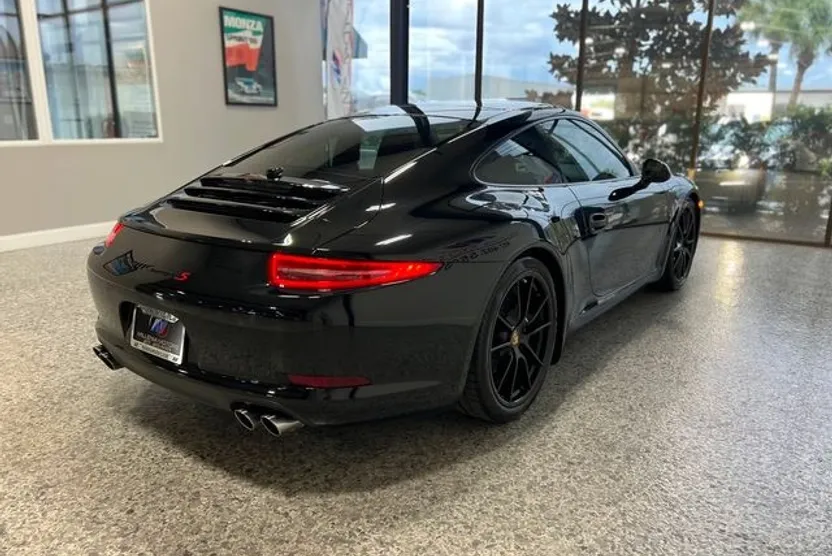 2014 Porsche 911 S photo 1