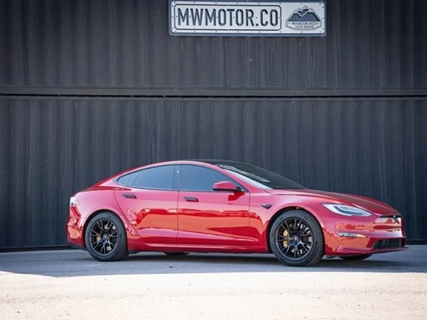 2021 Tesla Model S Plaid photo 1