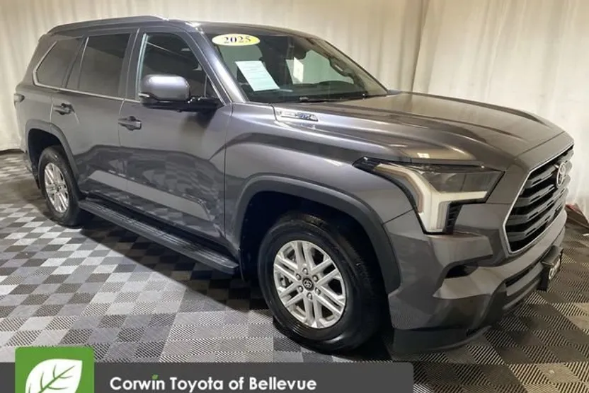 2025 Toyota Sequoia SR5 photo 1