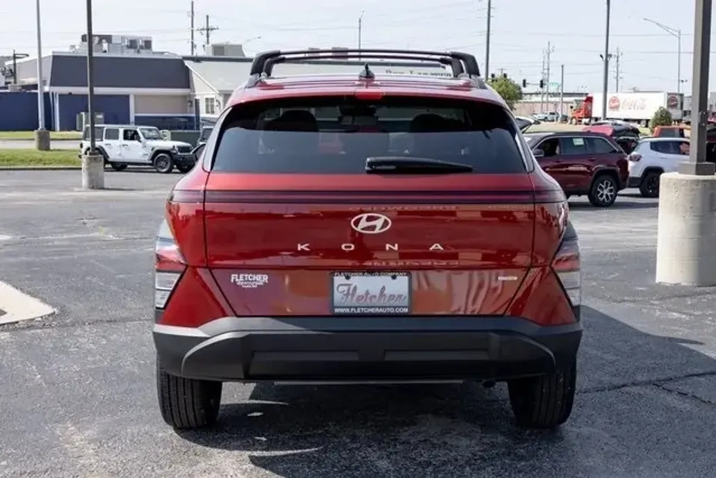 2025 Hyundai Kona SEL photo 1