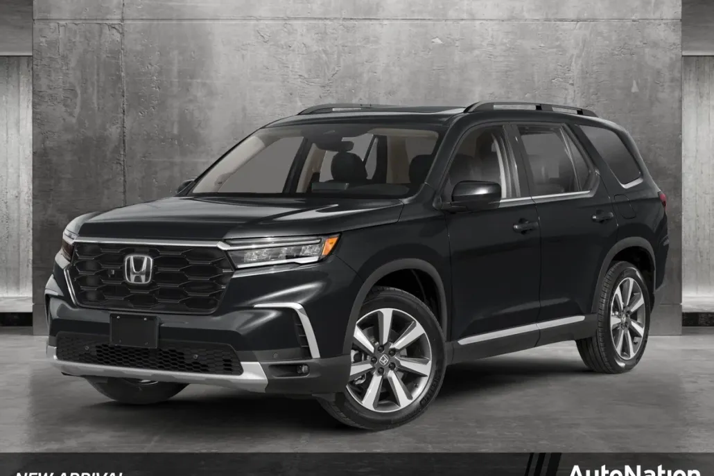 2025 Honda Pilot Touring photo 1