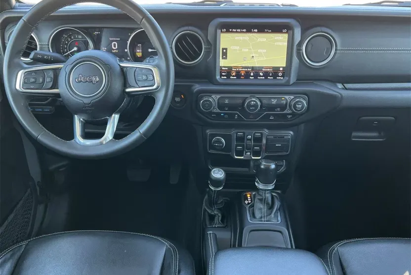 2023 Jeep Wrangler 4xe Sahara photo 1