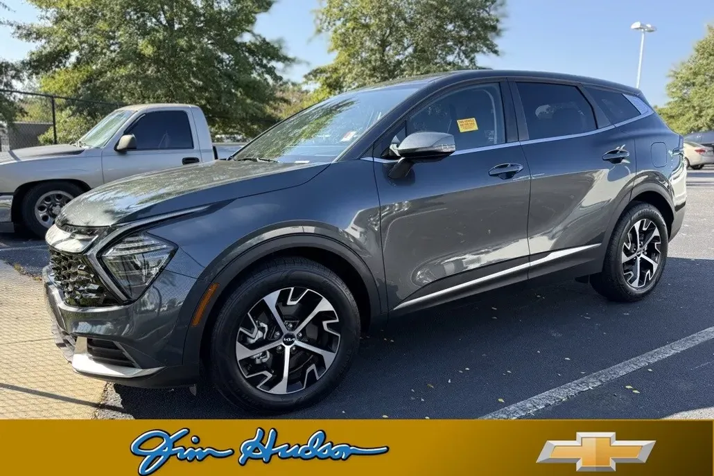 2025 Kia Sportage EX photo 1