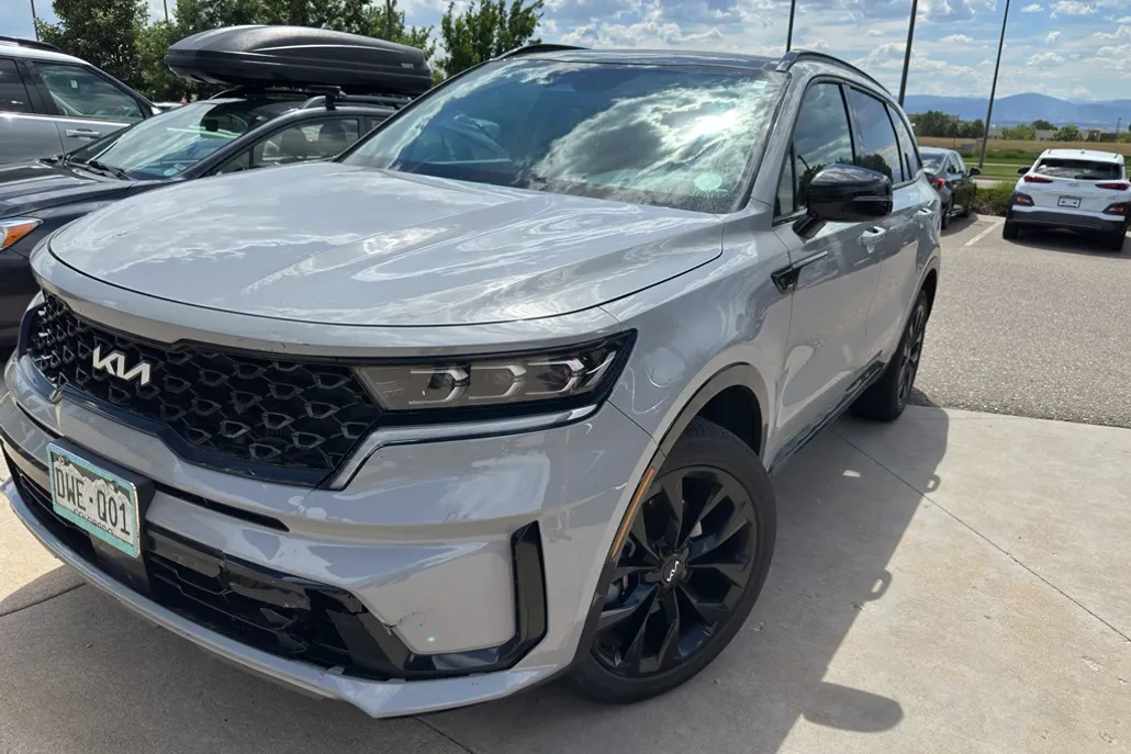2023 Kia Sorento SX photo 1