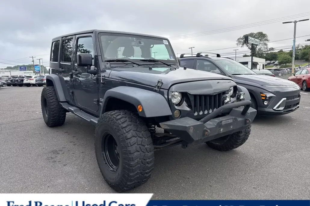 2017 Jeep Wrangler Unlimited Sport photo 1
