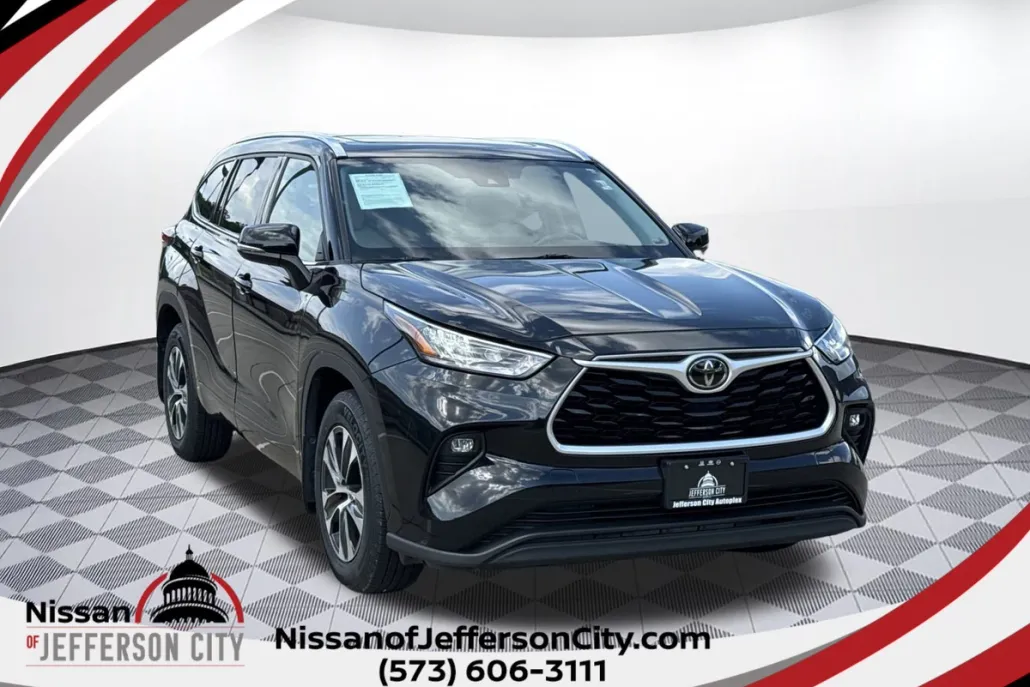 2020 Toyota Highlander XLE photo 1