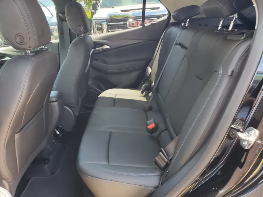 2026 Buick Encore GX Sport Touring photo 1