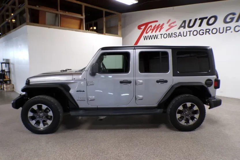 2018 Jeep Wrangler Unlimited Sahara photo 1