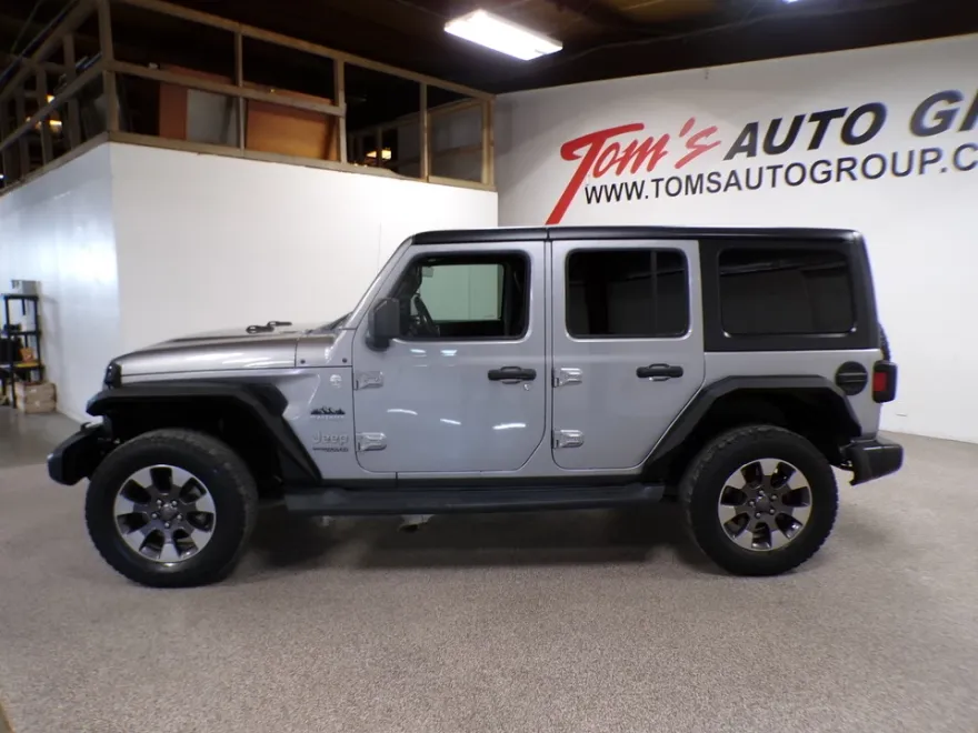 2018 Jeep Wrangler Unlimited Sahara photo 1