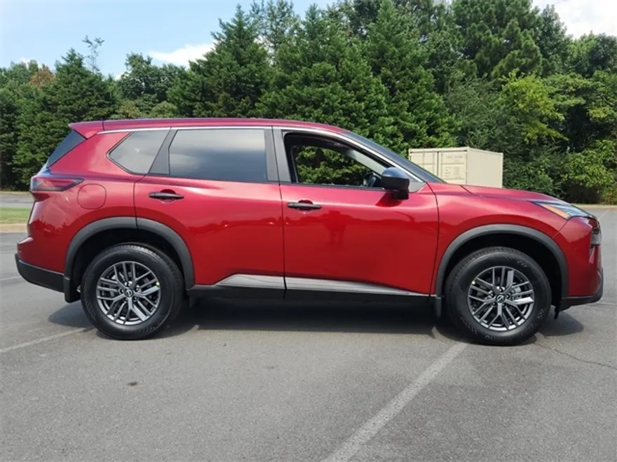 2026 Nissan Rogue S photo 1
