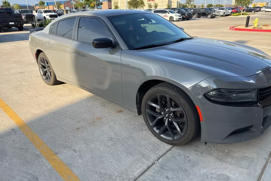 2019 Dodge Charger SXT photo 1