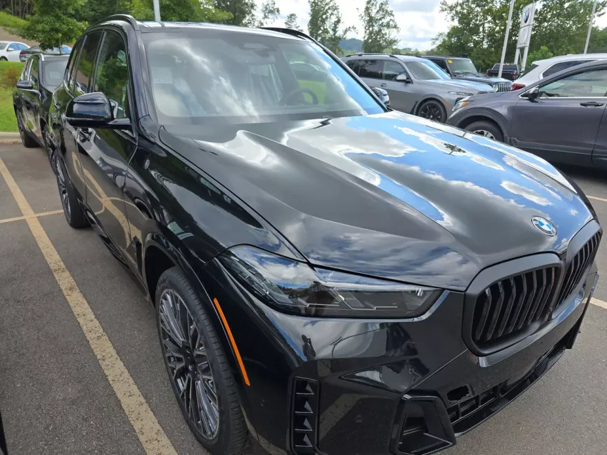 2026 Bmw X5 M photo 1