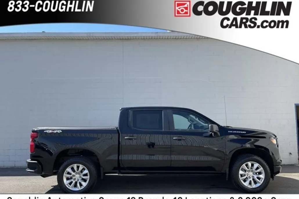 2022 Chevrolet Silverado 1500 Custom photo 1