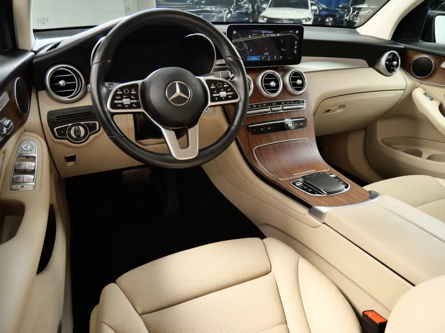 2022 Mercedes Benz GLC 300 4MATIC photo 1