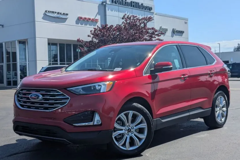 2024 Ford Edge Titanium photo 1