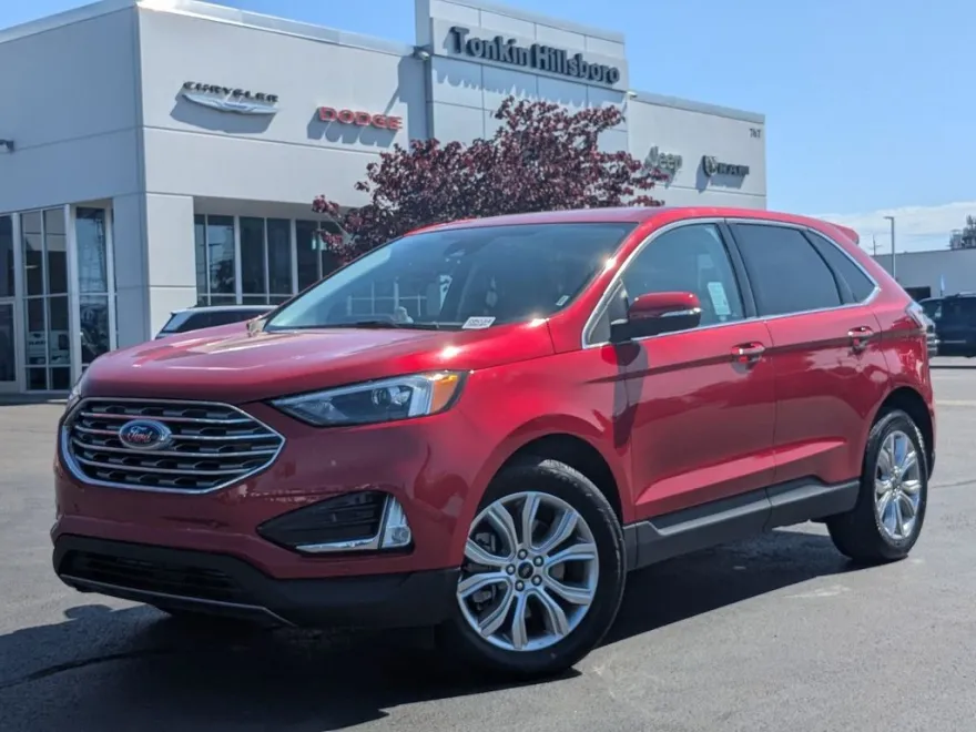 2024 Ford Edge Titanium photo 1